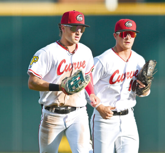 It runs in the family: Baseball still keeps Siani brothers close